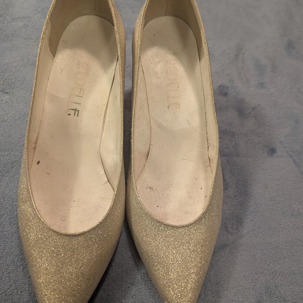 Heels - Picture 2 of 2